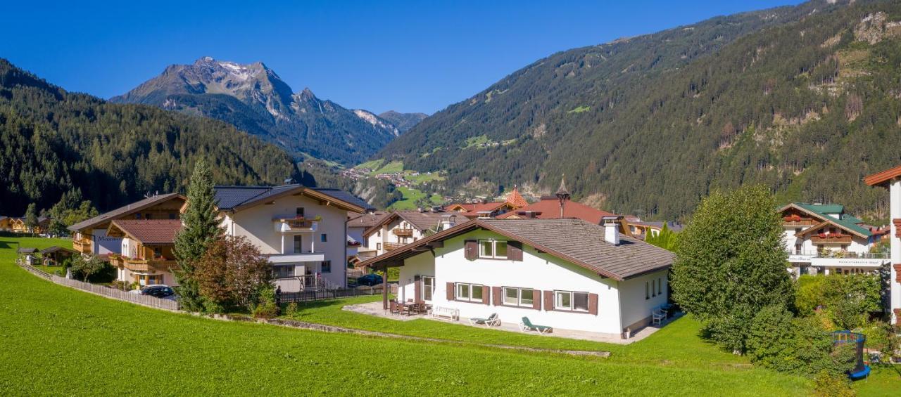 Ahorn Chalet Майрхофен Экстерьер фото
